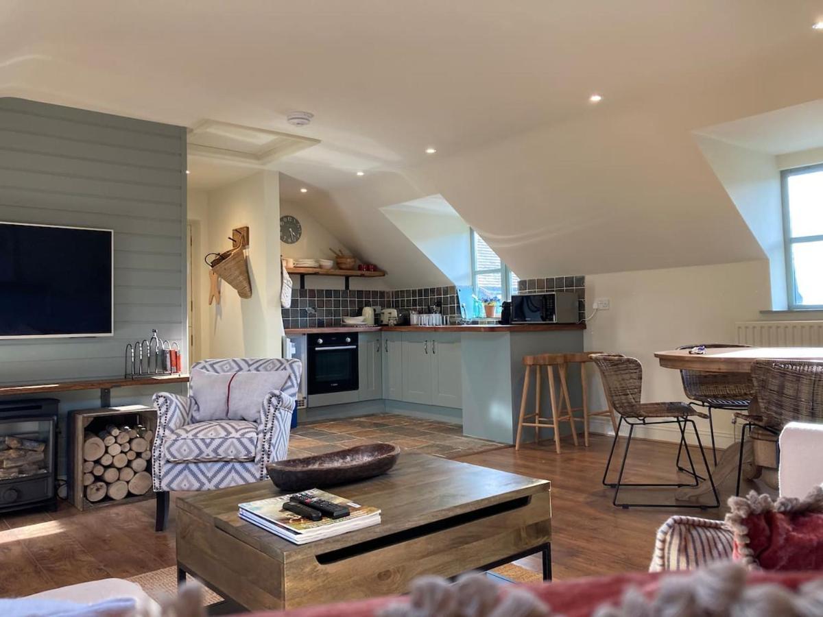 Larkham Loft Teffont Magna Exterior foto