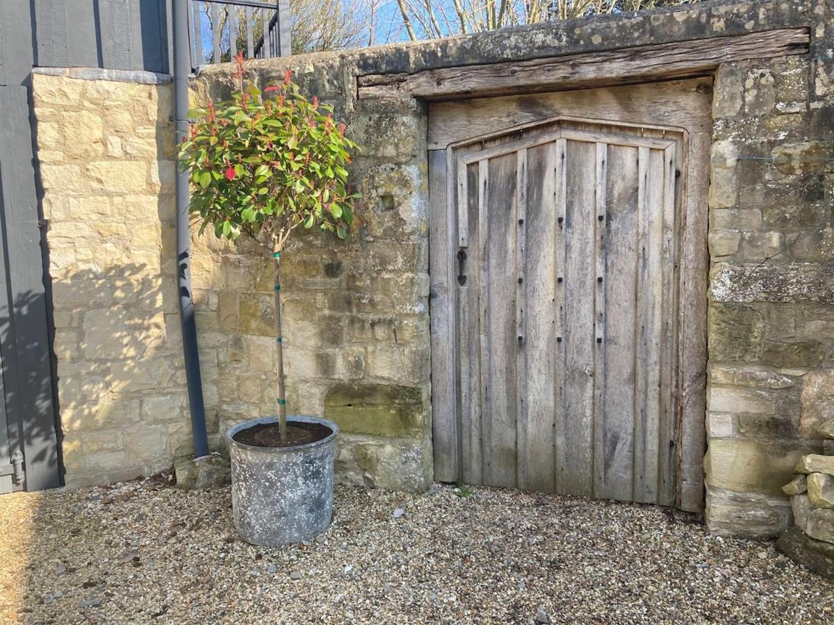 Larkham Loft Teffont Magna Exterior foto